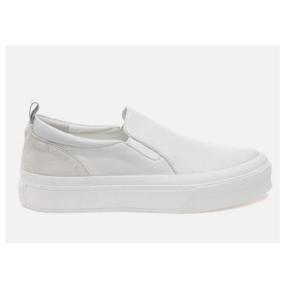 J/SLIDES 'Gia' Women's Size 6 White Leather Slip On Sneaker Walking Comfort - Picture 1 of 9